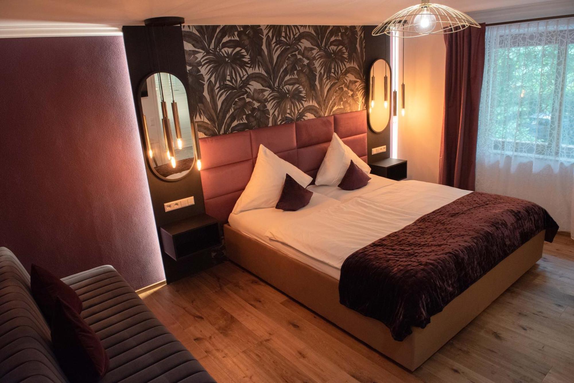 Boutique - Hotel Zum Schloss 엠츠젤 외부 사진